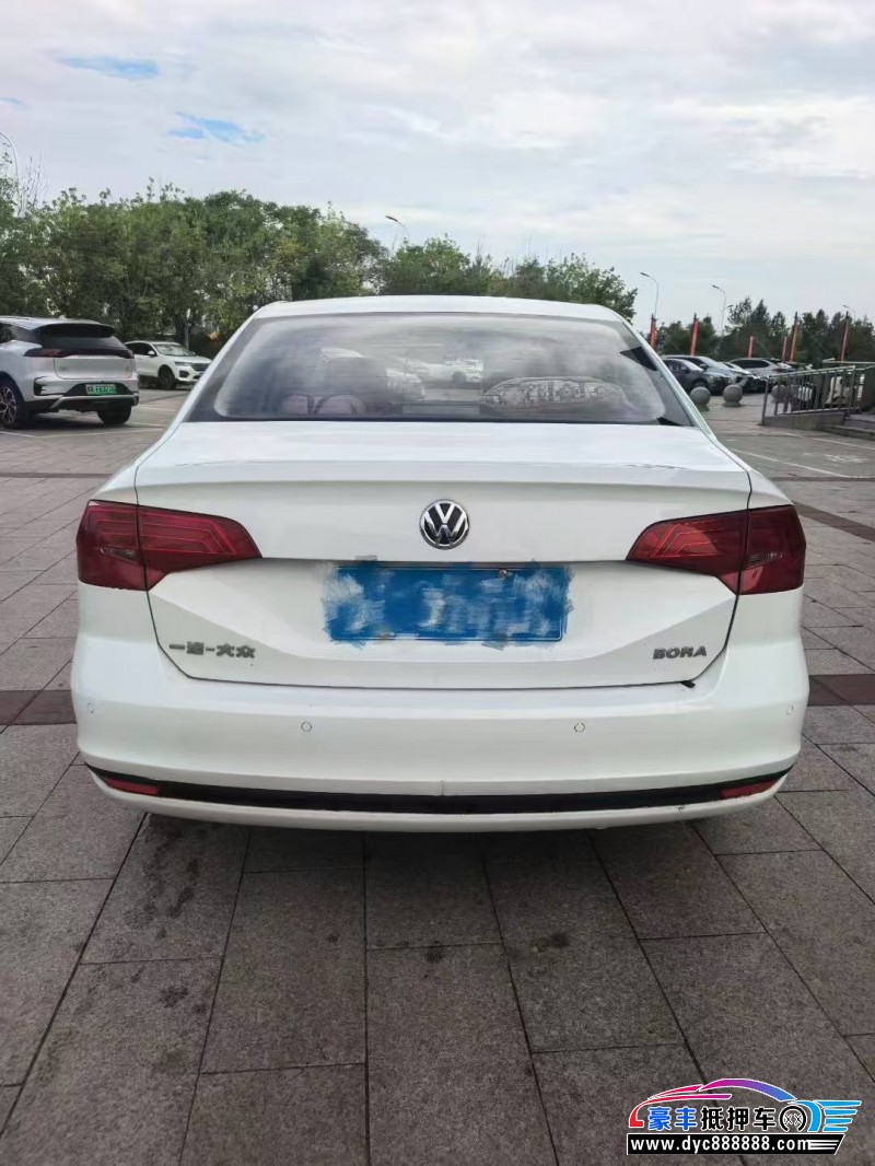 18年大众宝来轿车抵押车出售