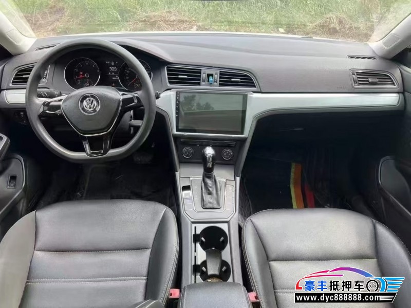 17年大众凌渡轿车抵押车出售