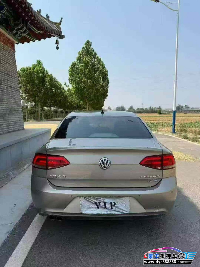 17年大众凌渡轿车抵押车出售