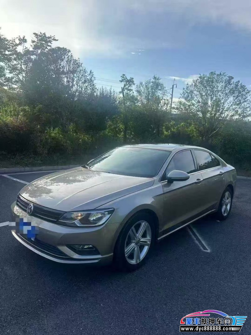 15年大众凌渡轿车抵押车出售