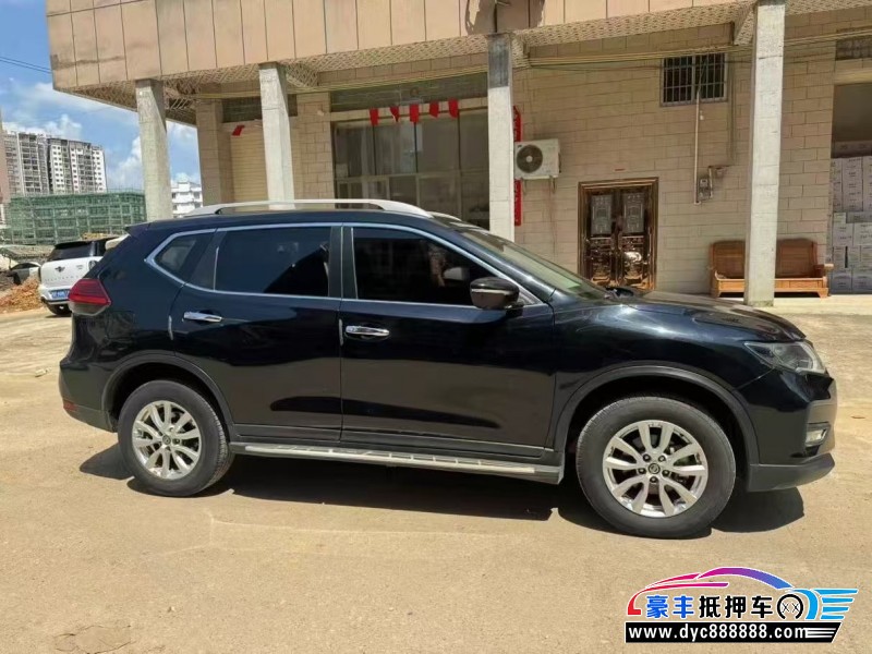 18年日产奇骏轿车抵押车出售