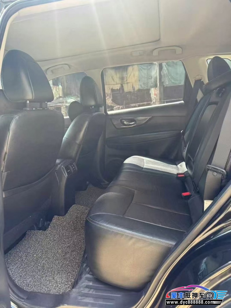 18年日产奇骏轿车抵押车出售