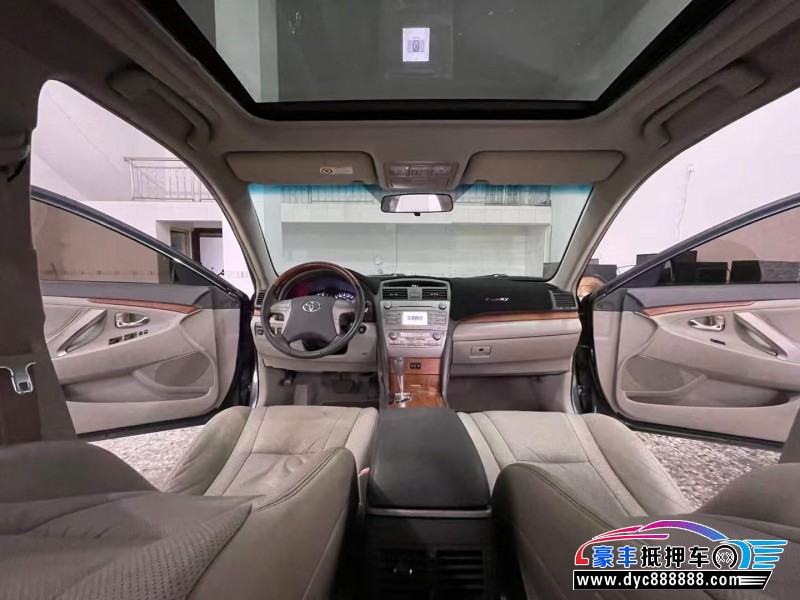 11年丰田凯美瑞轿车抵押车出售