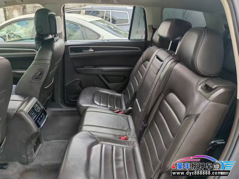 17年大众途昂轿车抵押车出售