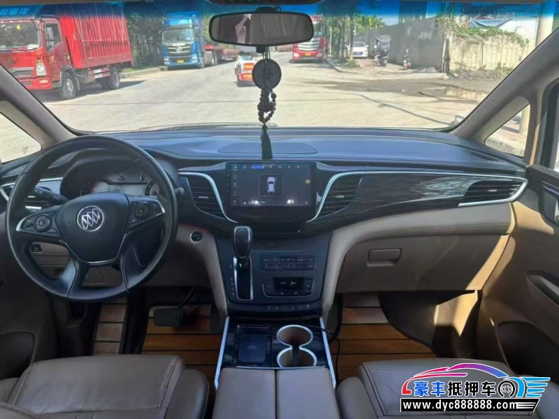 18年别克GL8轿车抵押车出售