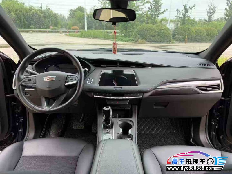 23年凯迪拉克XT4轿车抵押车出售