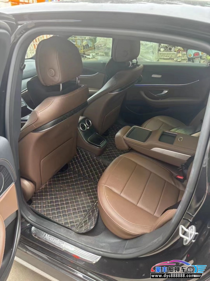 22年奔驰E轿车抵押车出售