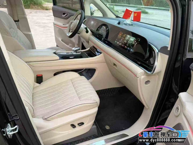 24年岚图梦想家轿车抵押车出售