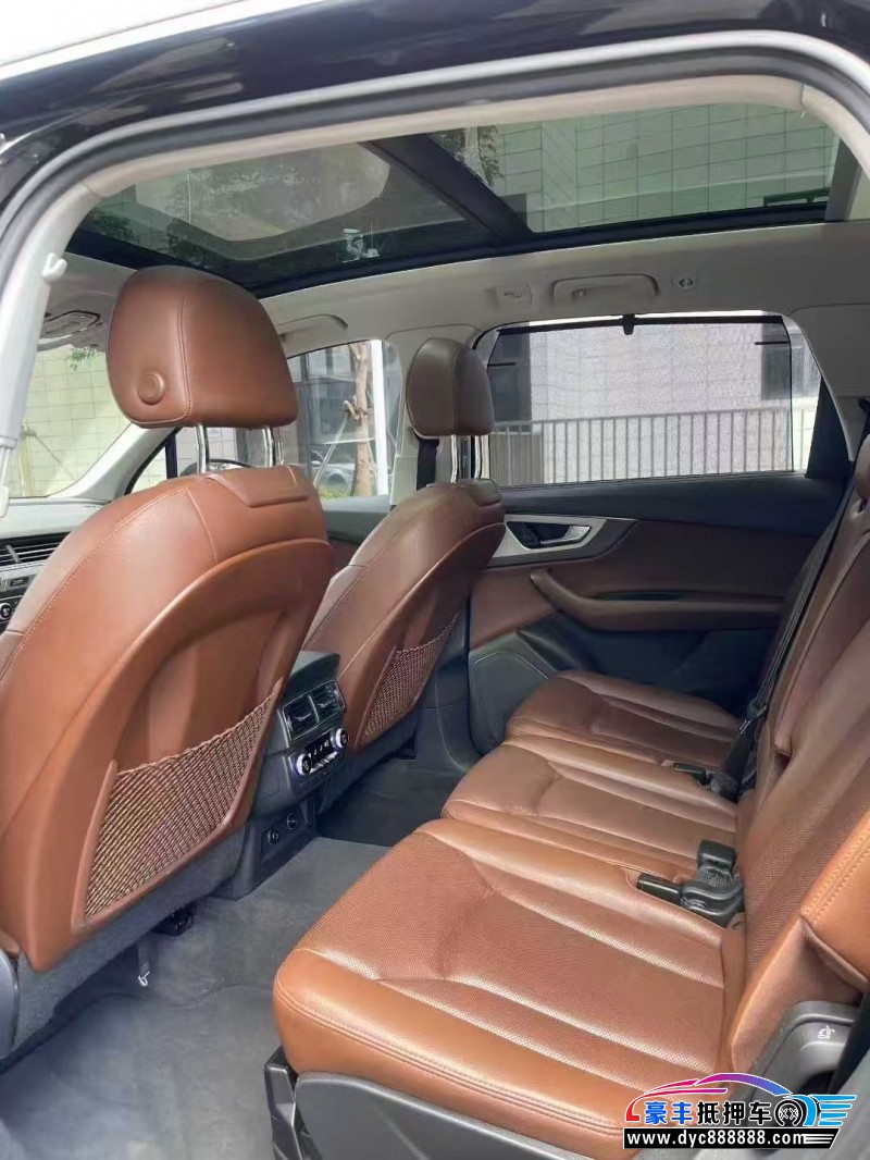 19年奥迪Q7轿车抵押车出售