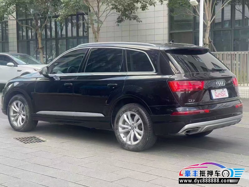 19年奥迪Q7轿车抵押车出售