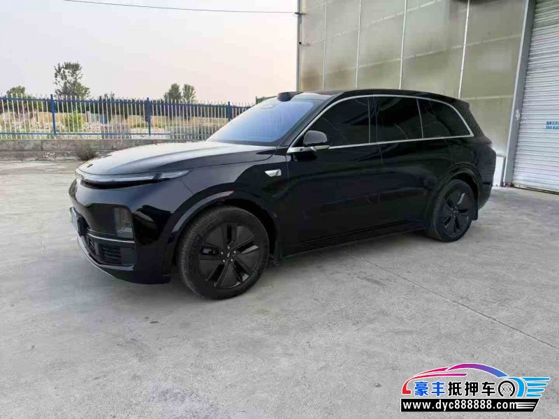 24年理想L8轿车抵押车出售