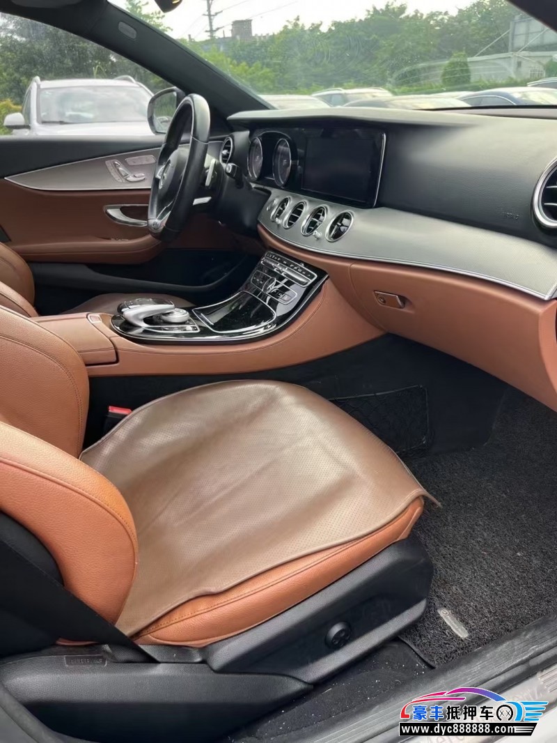 17年奔驰E轿车抵押车出售