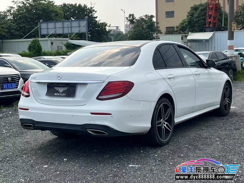 17年奔驰E轿车抵押车出售
