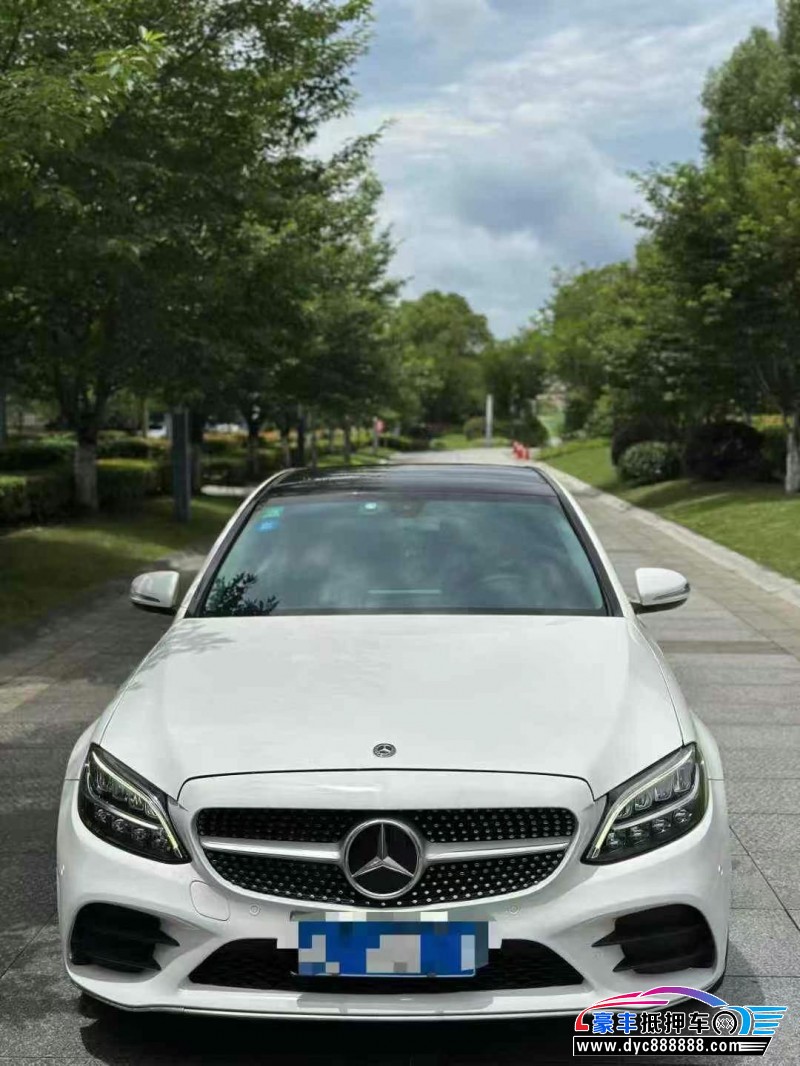 19年奔驰C轿车抵押车出售