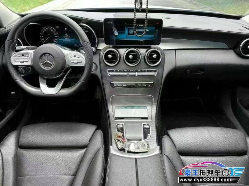 19年奔驰C轿车抵押车出售