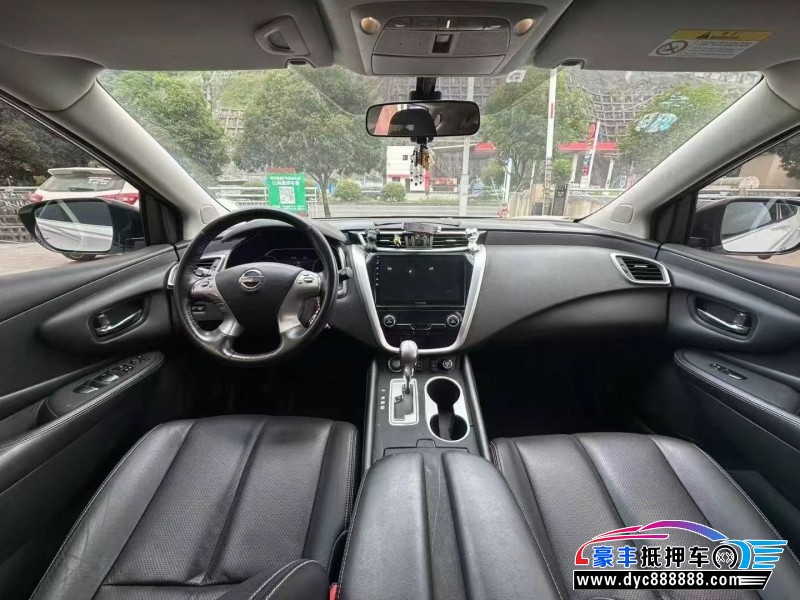 17年日产楼兰轿车抵押车出售