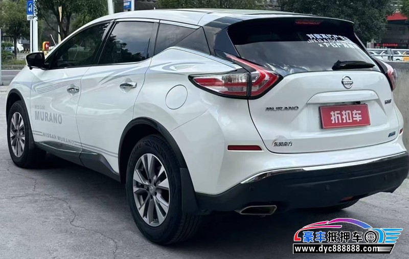 17年日产楼兰轿车抵押车出售