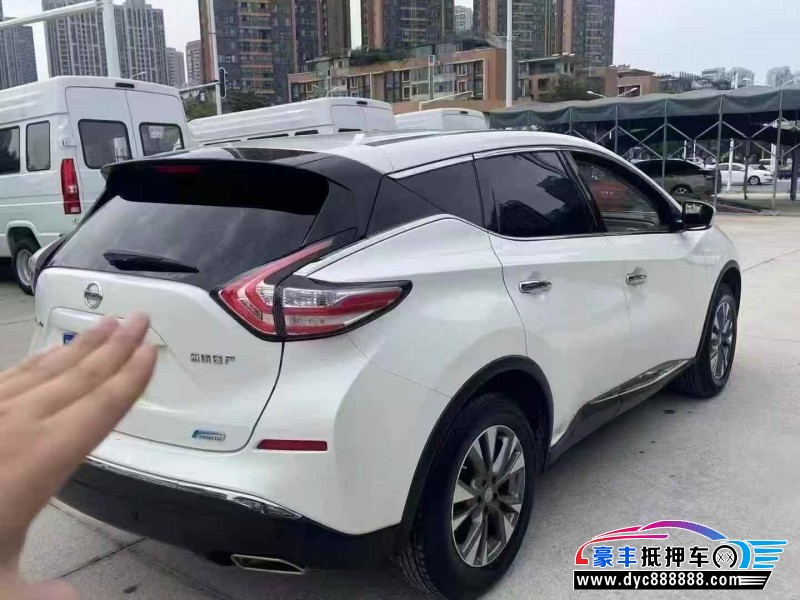 20年日产楼兰轿车抵押车出售