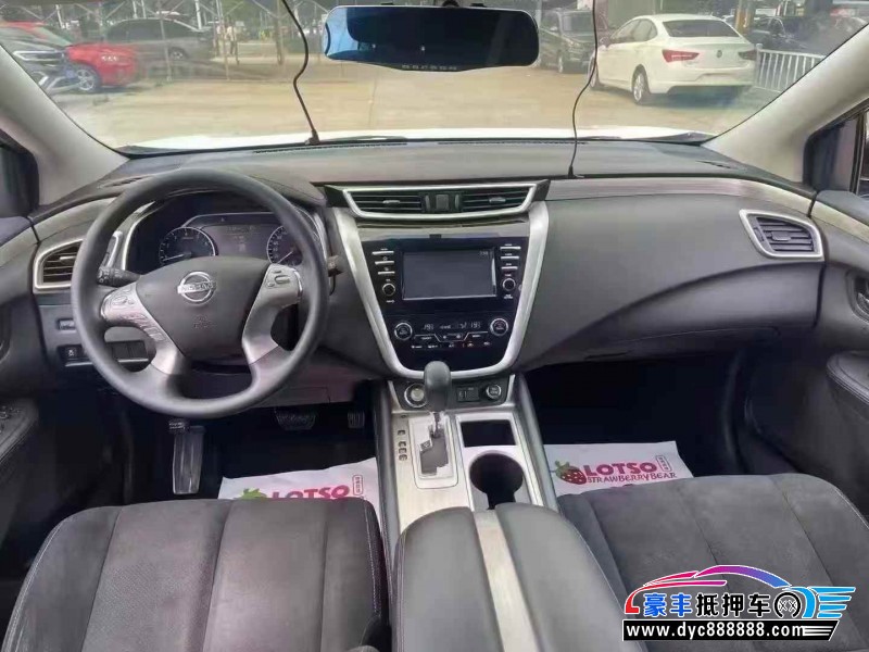 20年日产楼兰轿车抵押车出售