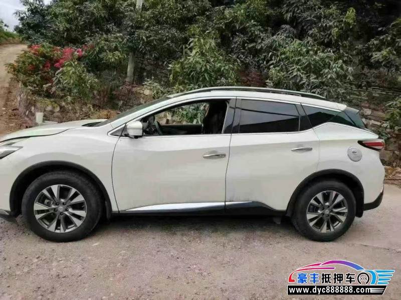 21年日产楼兰轿车抵押车出售