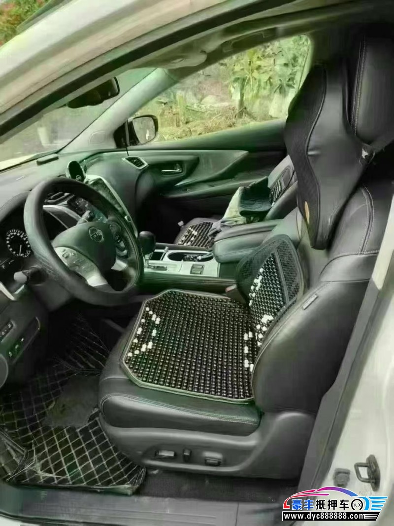 21年日产楼兰轿车抵押车出售