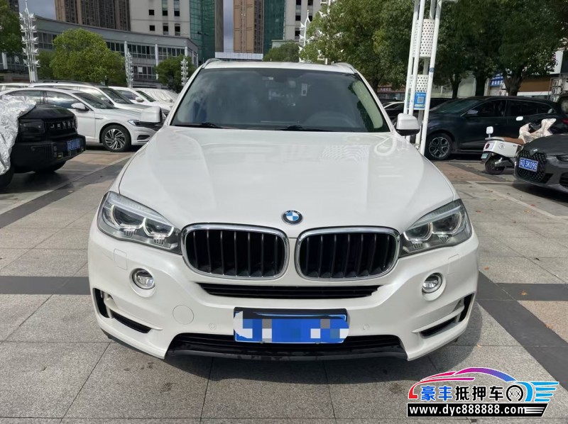抵押车出售14年宝马X5轿车