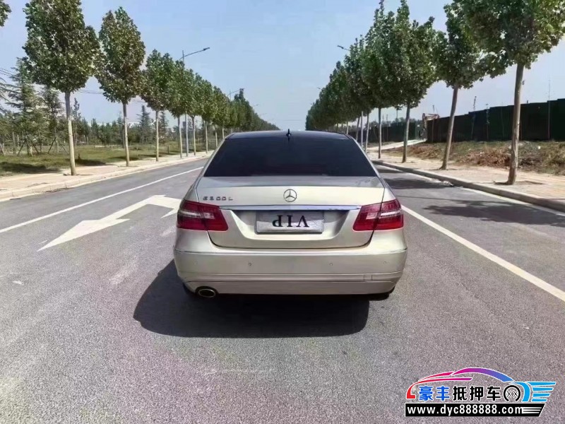 12年奔驰E轿车抵押车出售