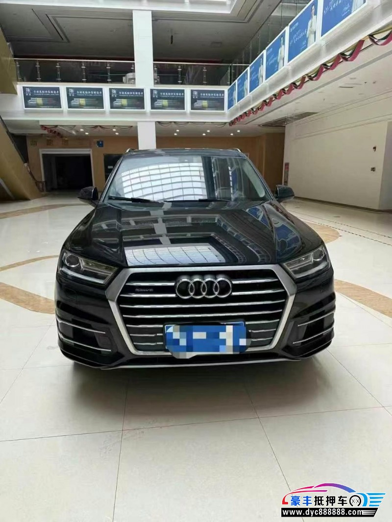抵押车出售17年奥迪Q7轿车