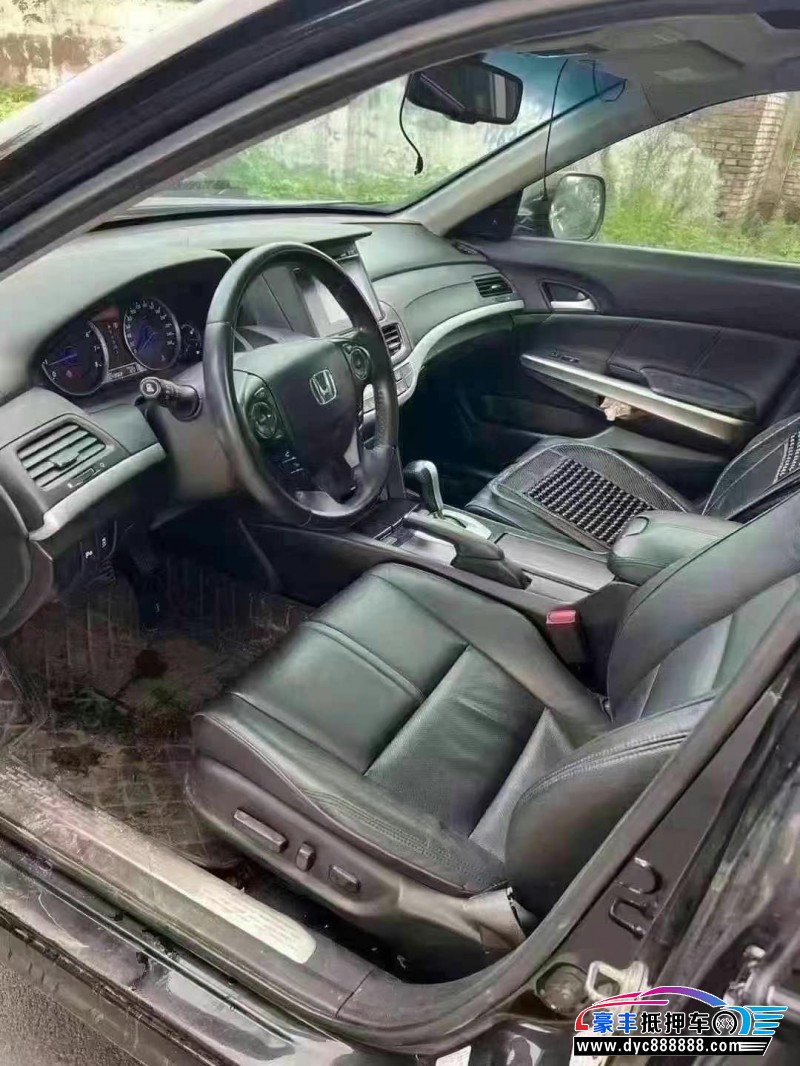 17年本田歌诗图轿车抵押车出售