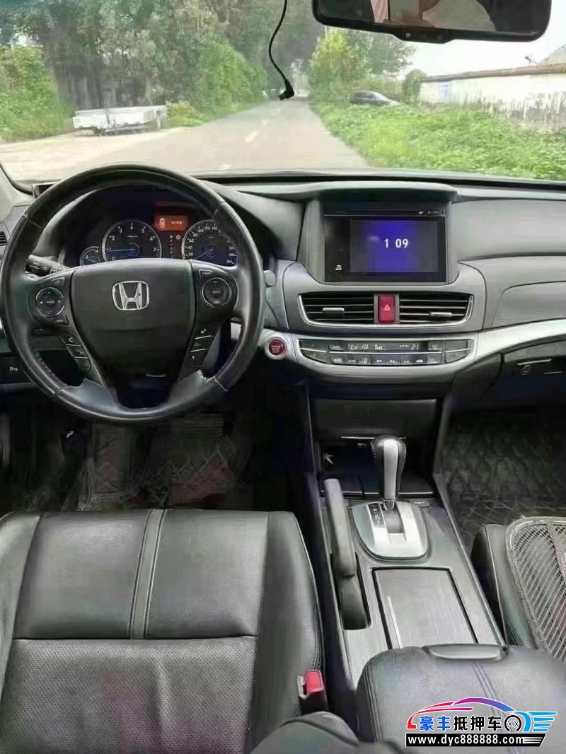 17年本田歌诗图轿车抵押车出售