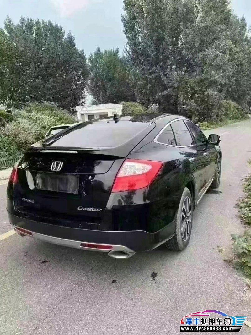 17年本田歌诗图轿车抵押车出售