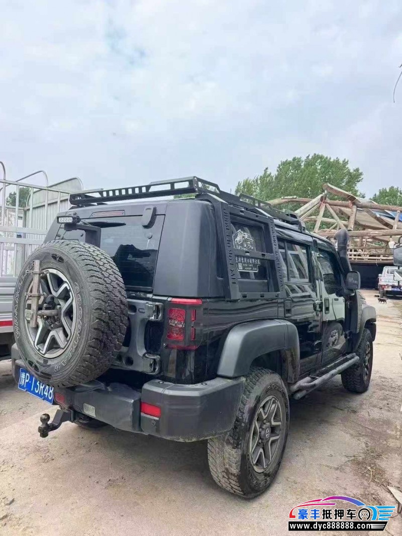 17年北京BJ40轿车抵押车出售