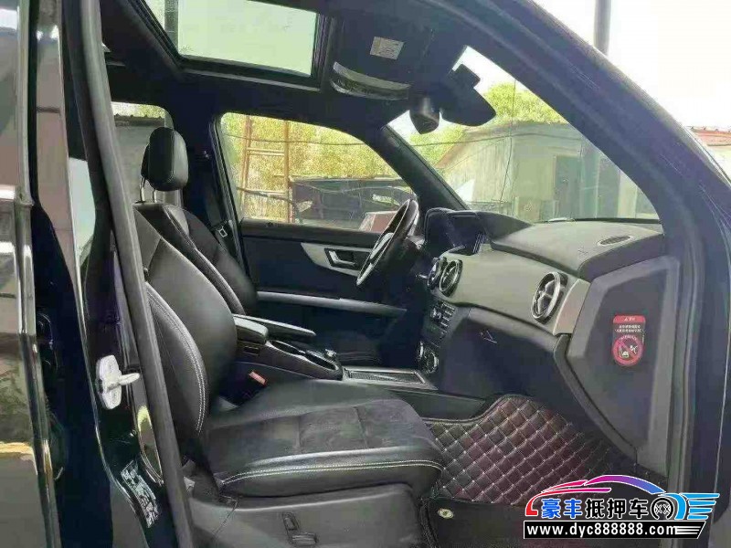 16年奔驰GLK轿车抵押车出售