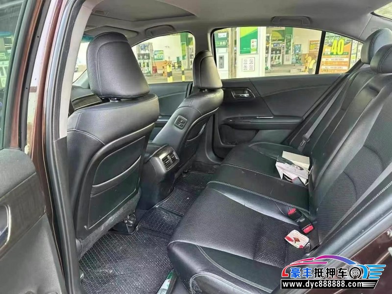 14年本田雅阁轿车抵押车出售