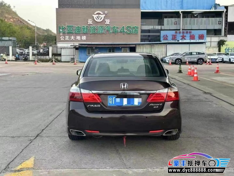 14年本田雅阁轿车抵押车出售