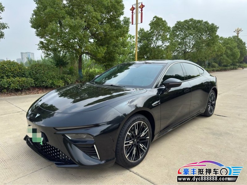 23年哪吒S轿车抵押车出售