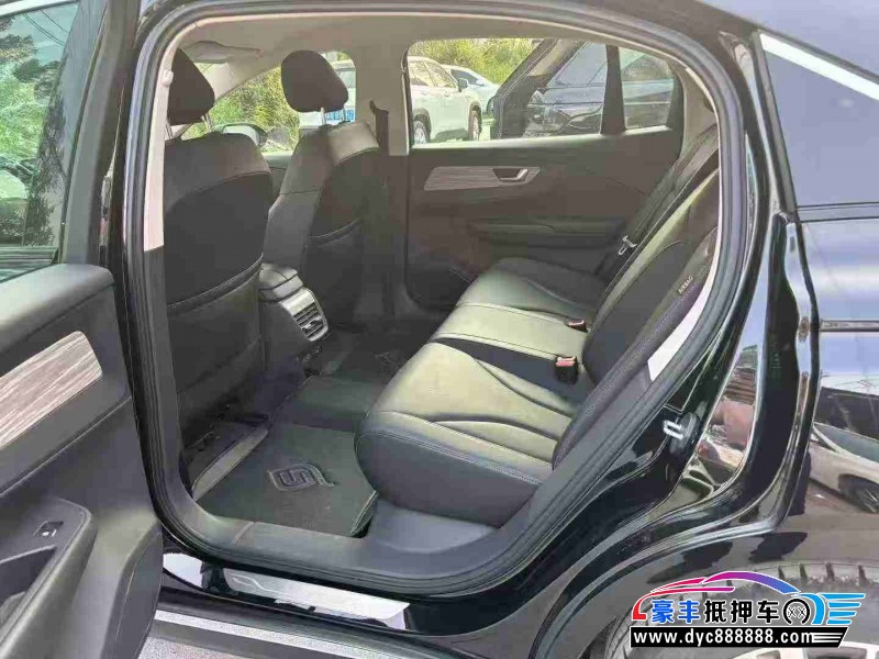 24年红旗EQM5轿车抵押车出售