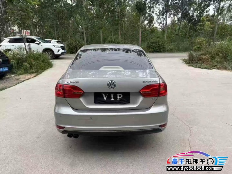 12年大众速腾轿车抵押车出售