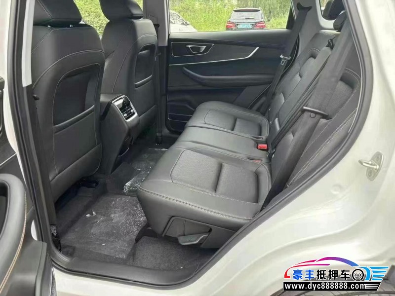 25年奇瑞瑞虎8轿车抵押车出售