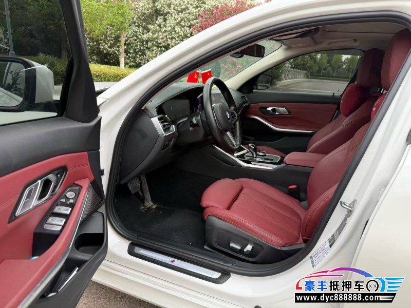 22年宝马3系轿车抵押车出售