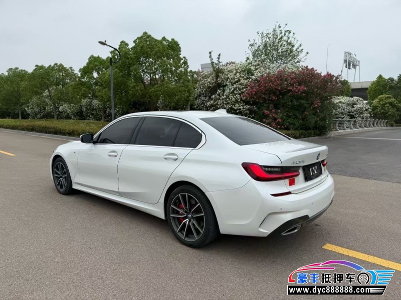 22年宝马3系轿车抵押车出售