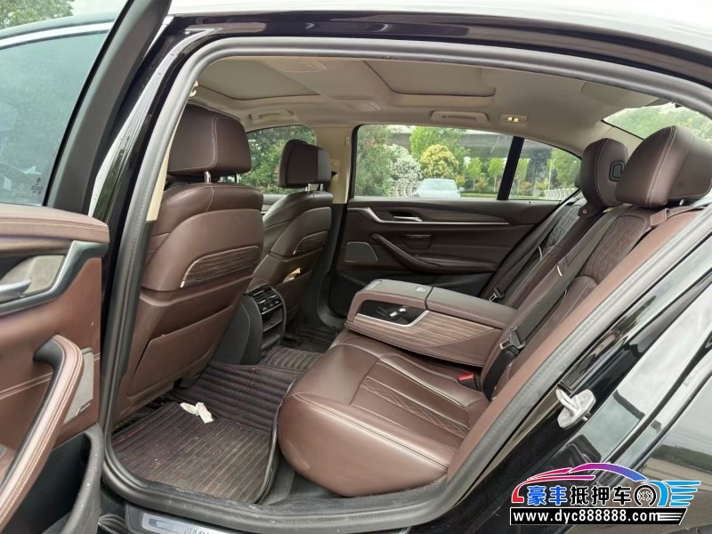 20年宝马5系轿车抵押车出售