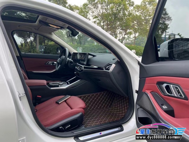 24年宝马3系轿车抵押车出售