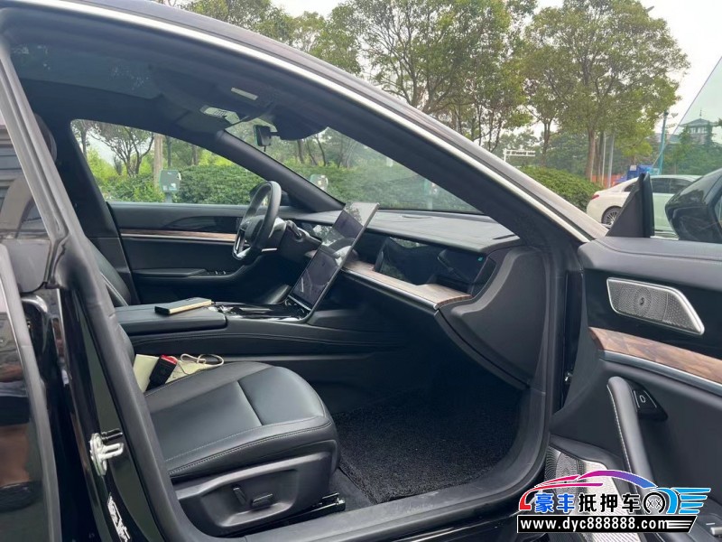 23年哪吒S轿车抵押车出售