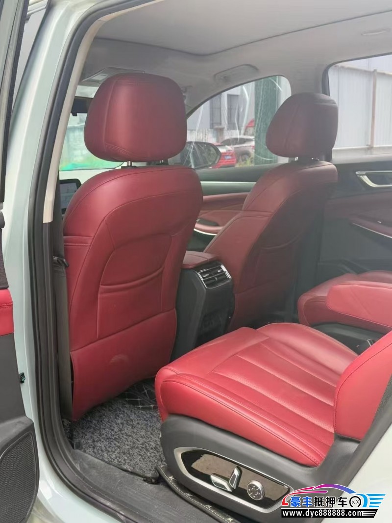 22年东风风光580轿车抵押车出售