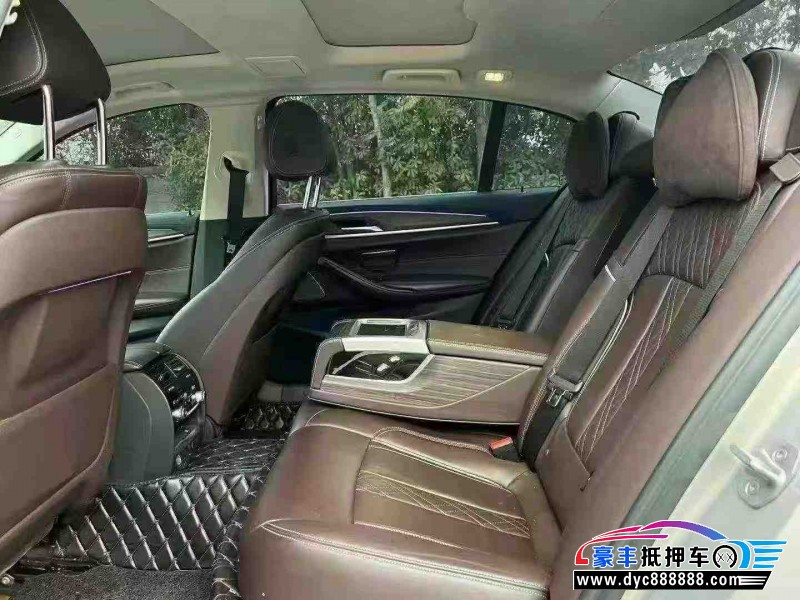 18年宝马5系轿车抵押车出售