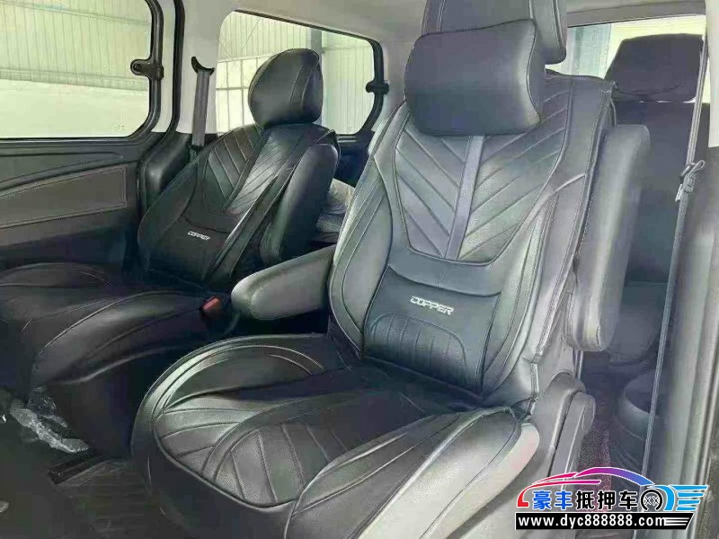 22年东风风行菱智轿车抵押车出售