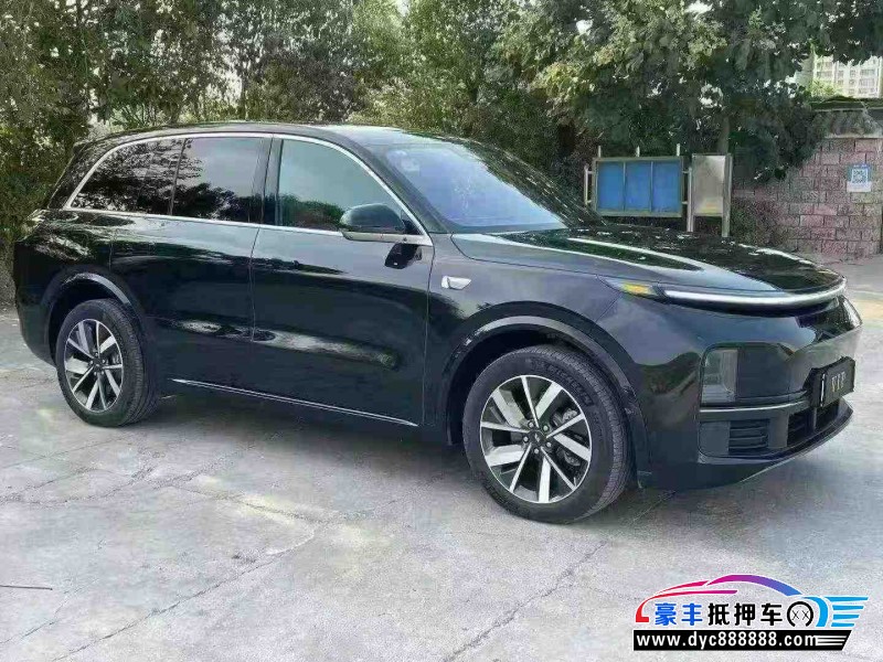 23年理想L8轿车抵押车出售