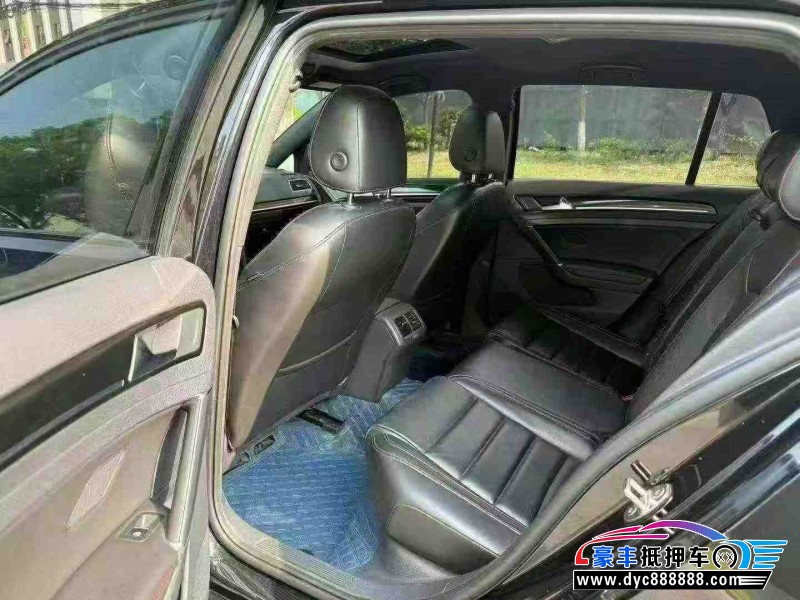 18年大众高尔夫轿车抵押车出售