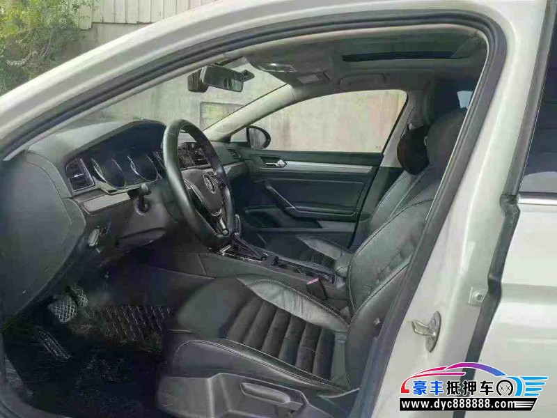 18年大众凌渡轿车抵押车出售